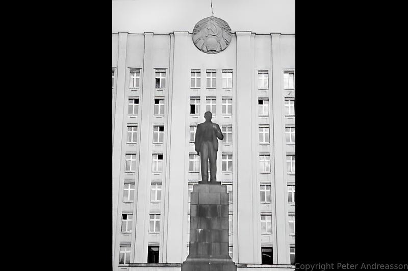 Leninstaty på torget utanför stadshuset i staden Mogilev i östra Belarus.